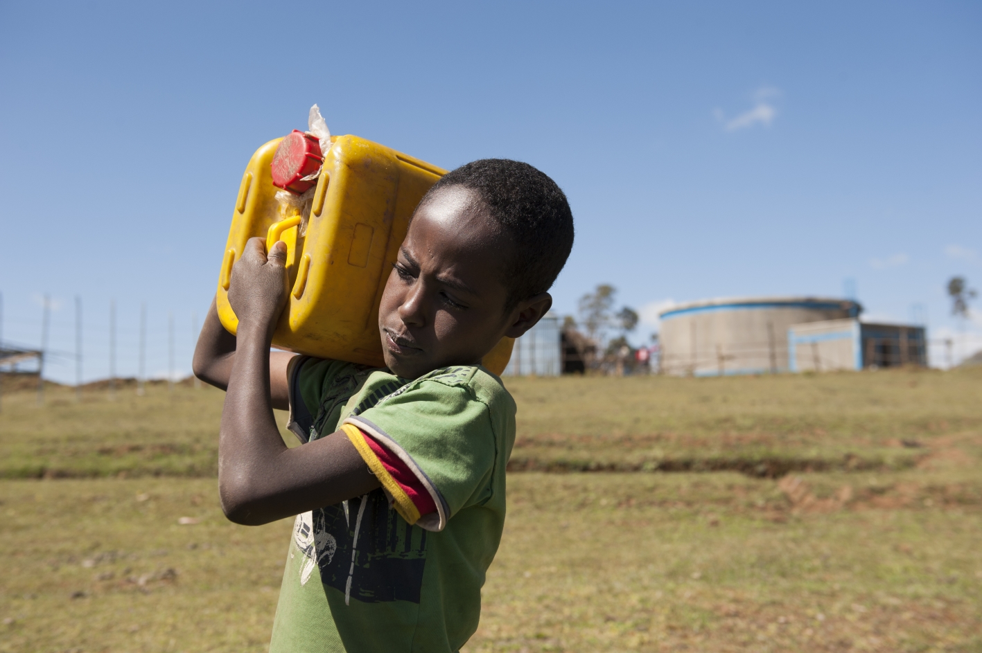 Temesgene Dino freut sich: Endlich sauberes Wasser in Arekit Temesgene Dino freut sich: Endlich sauberes Wasser in Arekit