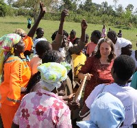 As Friends to Kenya - gemeinsam singen und tanzen