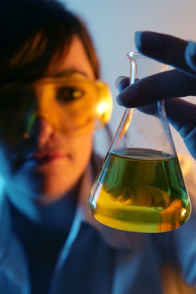 Chemikalien online dokumentieren und verwalten: Chem4School von Orbit Logistics.
