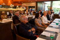 Kunden beim Event zur Buchpräsentation Kunden beim Event zur Buchpräsentation