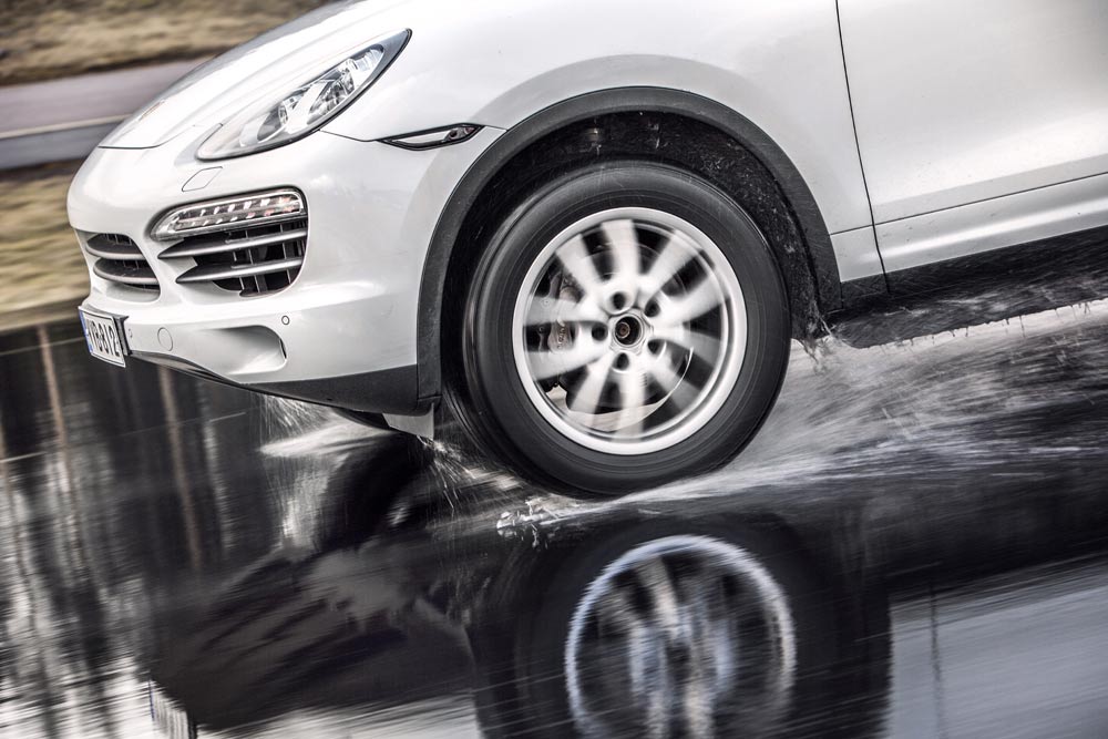 Der revolutionäre Nokian WR SUV 3 ist der erste AA-Nassgriff-Klasse-Winterreifen Foto: Nokian Tyres Der revolutionäre Nokian WR SUV 3 ist der erste AA-Nassgriff-Klasse-Winterreifen Foto: Nokian Tyres