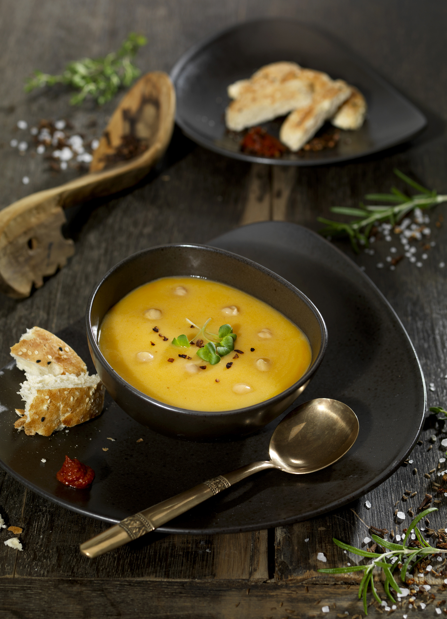 Marokkanische Geflügel Cremesuppe?ein Rezept aus dem Folder zur Aktion?Soup around the World? Marokkanische Geflügel Cremesuppe?ein Rezept aus dem Folder zur Aktion?Soup around the World?