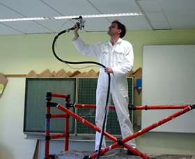 Deckenbeschichtung mit TitanProtect® in einer Schule © NADICO Technologie GmbH Deckenbeschichtung mit TitanProtect® in einer Schule © NADICO Technologie GmbH