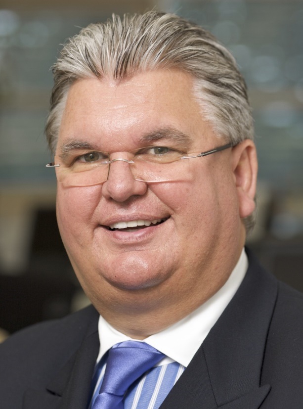 Wolfgang R. Domke setzt auf qualifizierte Bewerber für Ausbildungen im Mittelstand. Wolfgang R. Domke setzt auf qualifizierte Bewerber für Ausbildungen im Mittelstand.