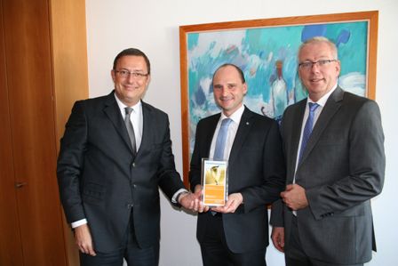 Herr Gudat (stv. Abteilungsdirektor DZ Bank), Mark Gohmert (Bereichsleiter Firmenkunden), Herr Paul Herr Gudat (stv. Abteilungsdirektor DZ Bank), Mark Gohmert (Bereichsleiter Firmenkunden), Herr Paul