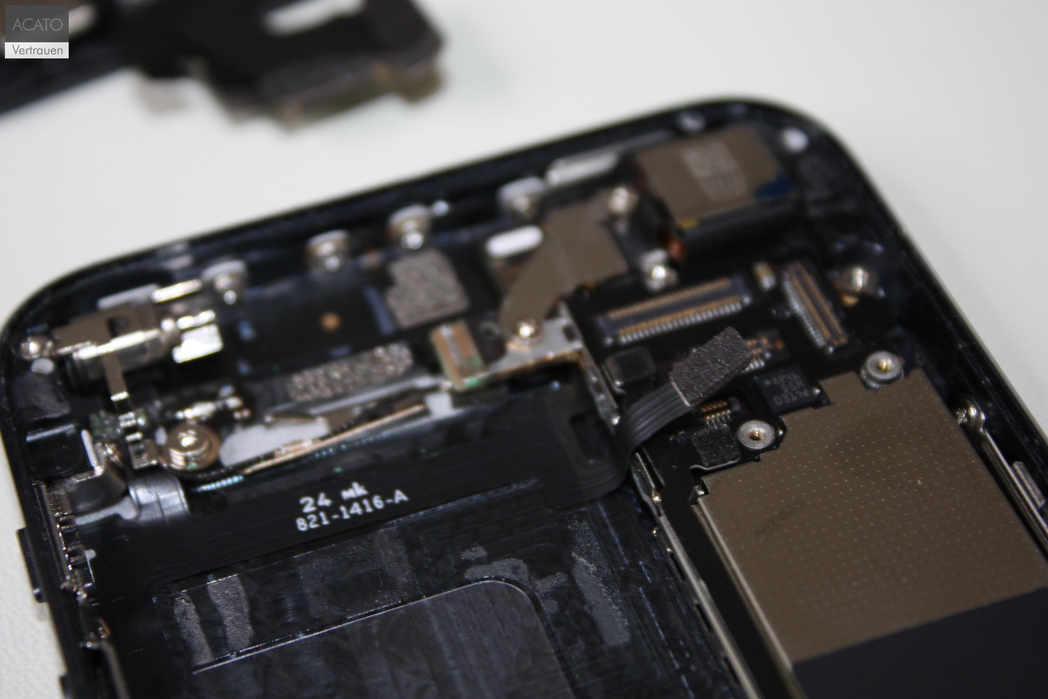 iPhone5 zerlegt für IT Forensik iPhone5 zerlegt für IT Forensik
