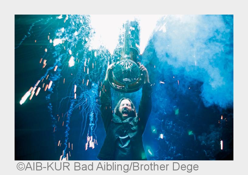 Vom 6. bis zum 27. November begeistern Gitarrenstars wie Brother Dege die Musikfans in Bad Aibling. Vom 6. bis zum 27. November begeistern Gitarrenstars wie Brother Dege die Musikfans in Bad Aibling.