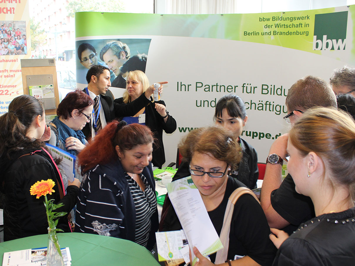 Erste bbw Arbeitgebermesse für das Hotel- und Gaststättengewerbe im Berliner Haus der Wirtschaft Erste bbw Arbeitgebermesse für das Hotel- und Gaststättengewerbe im Berliner Haus der Wirtschaft