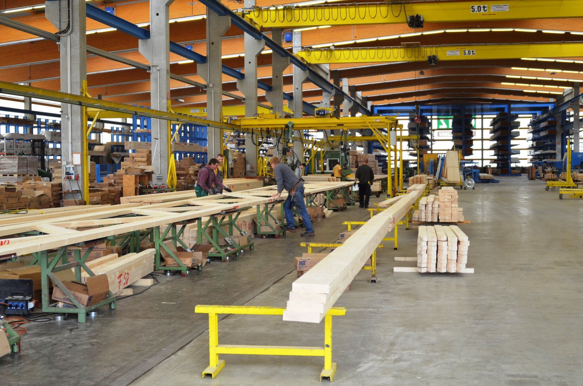 Opitz Holzbau-Team bauen für Flüchtlinge (c)Achim Zielke für Opitz Holzbau, Neuruppin www.opitz-hol Opitz Holzbau-Team bauen für Flüchtlinge (c)Achim Zielke für Opitz Holzbau, Neuruppin www.opitz-hol