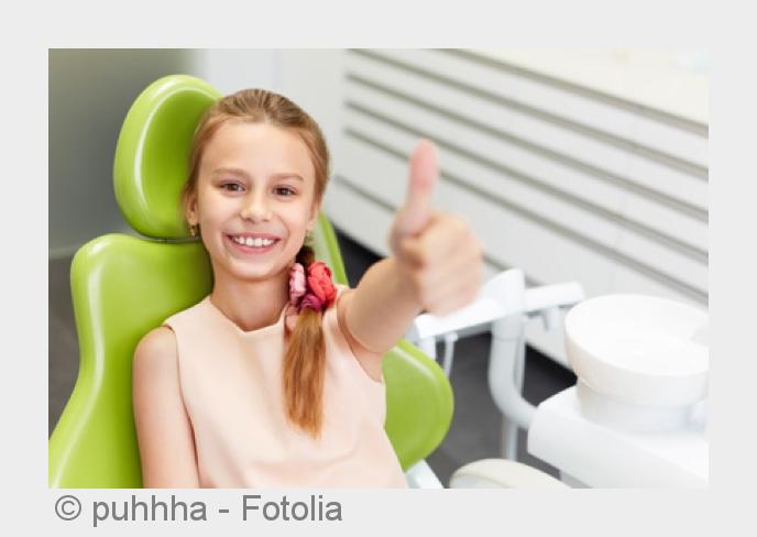 Daumenlutschen oder Nuckeln können zu frühen Zahnfehlstellungen führen. (Bildquelle:©puhhha - Fotoli Daumenlutschen oder Nuckeln können zu frühen Zahnfehlstellungen führen. (Bildquelle:©puhhha - Fotoli