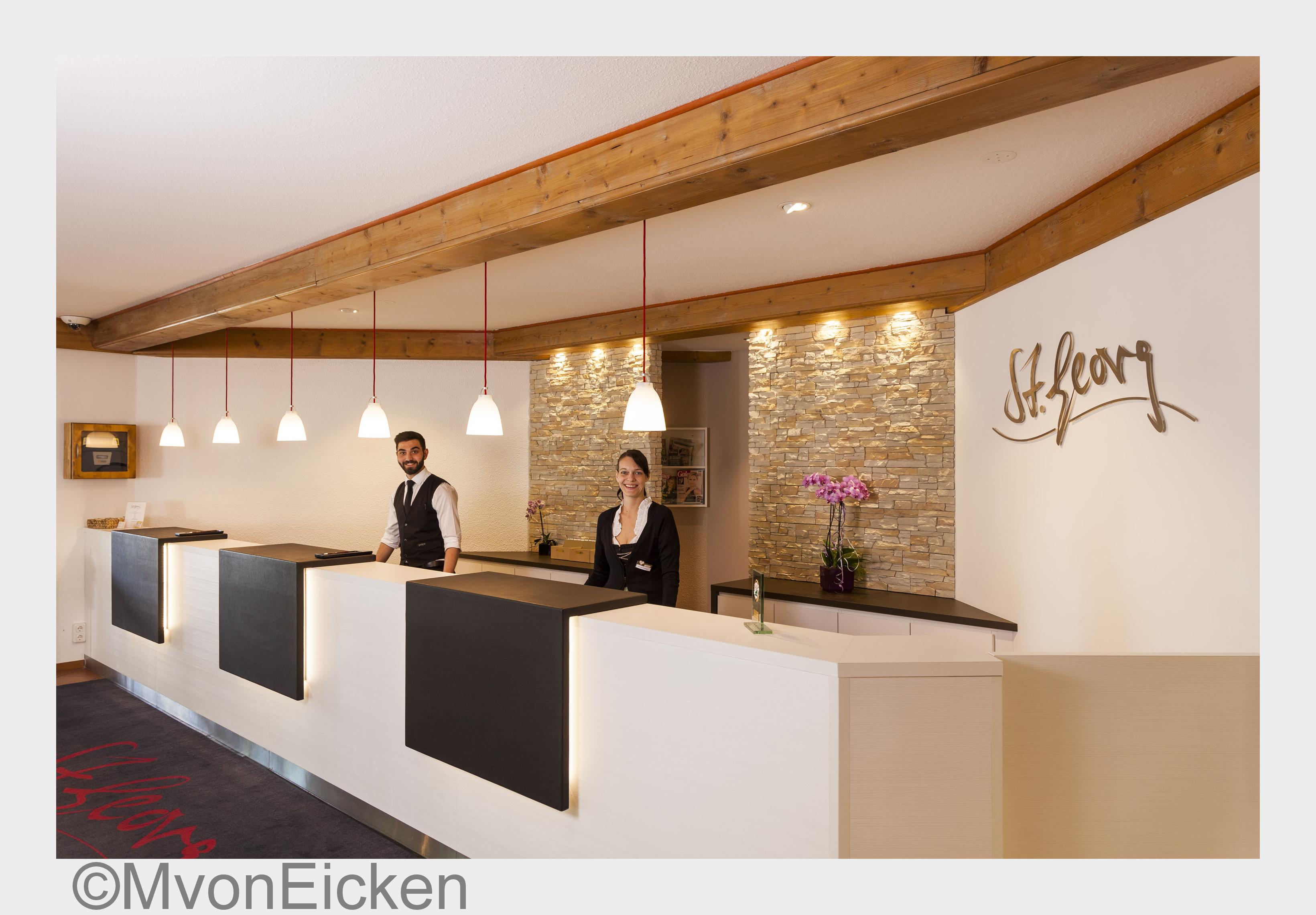 Rezeption des Hotel St. Georg (Bildquelle:©MvonEicken) Rezeption des Hotel St. Georg (Bildquelle:©MvonEicken)