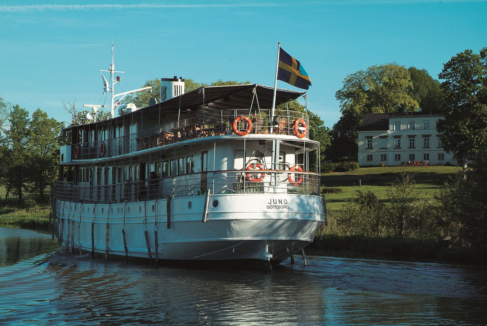 Die historische"MS Juno" auf dem Göta-Kanal