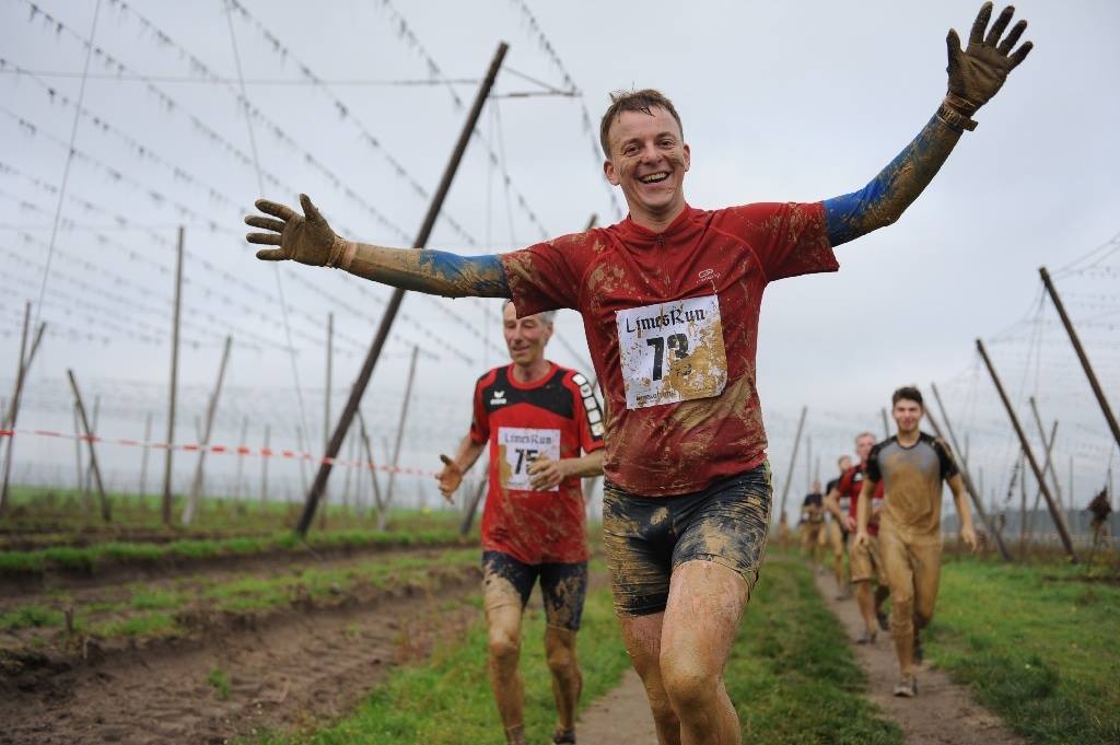 24 km Cross-Strecke, viel Wasser und etliche Hindernisse erwarten die Teilnehmer des The Monarch Lim