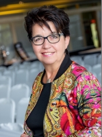 Dr. Martina Städtler-Schumann, Geschäftsführerin der Prof. Schumann GmbH Dr. Martina Städtler-Schumann, Geschäftsführerin der Prof. Schumann GmbH