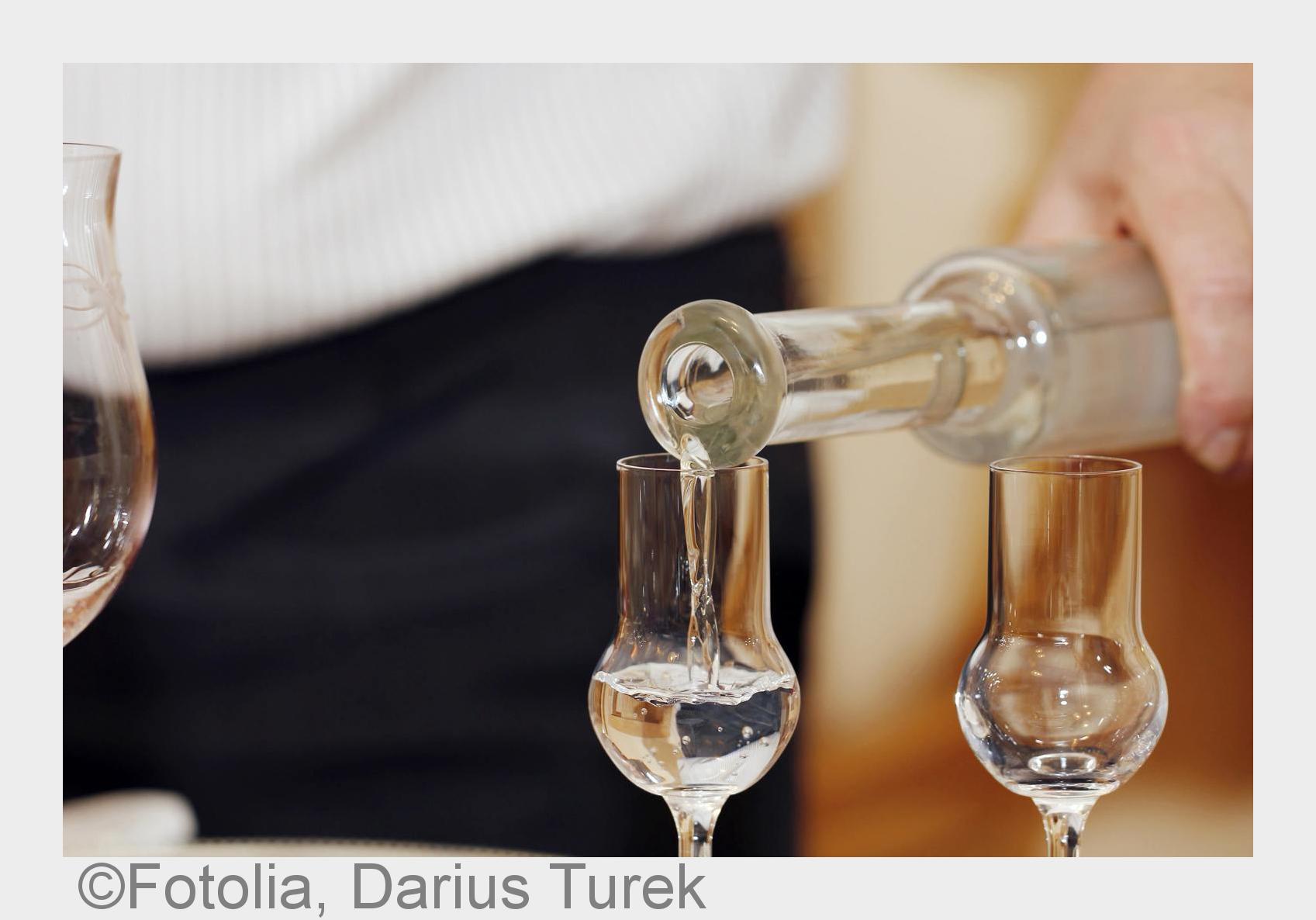 Für den Aperitif oder Digestif mit Freunden: Obstbrand der Region online kaufen bei brandgeister.de Für den Aperitif oder Digestif mit Freunden: Obstbrand der Region online kaufen bei brandgeister.de