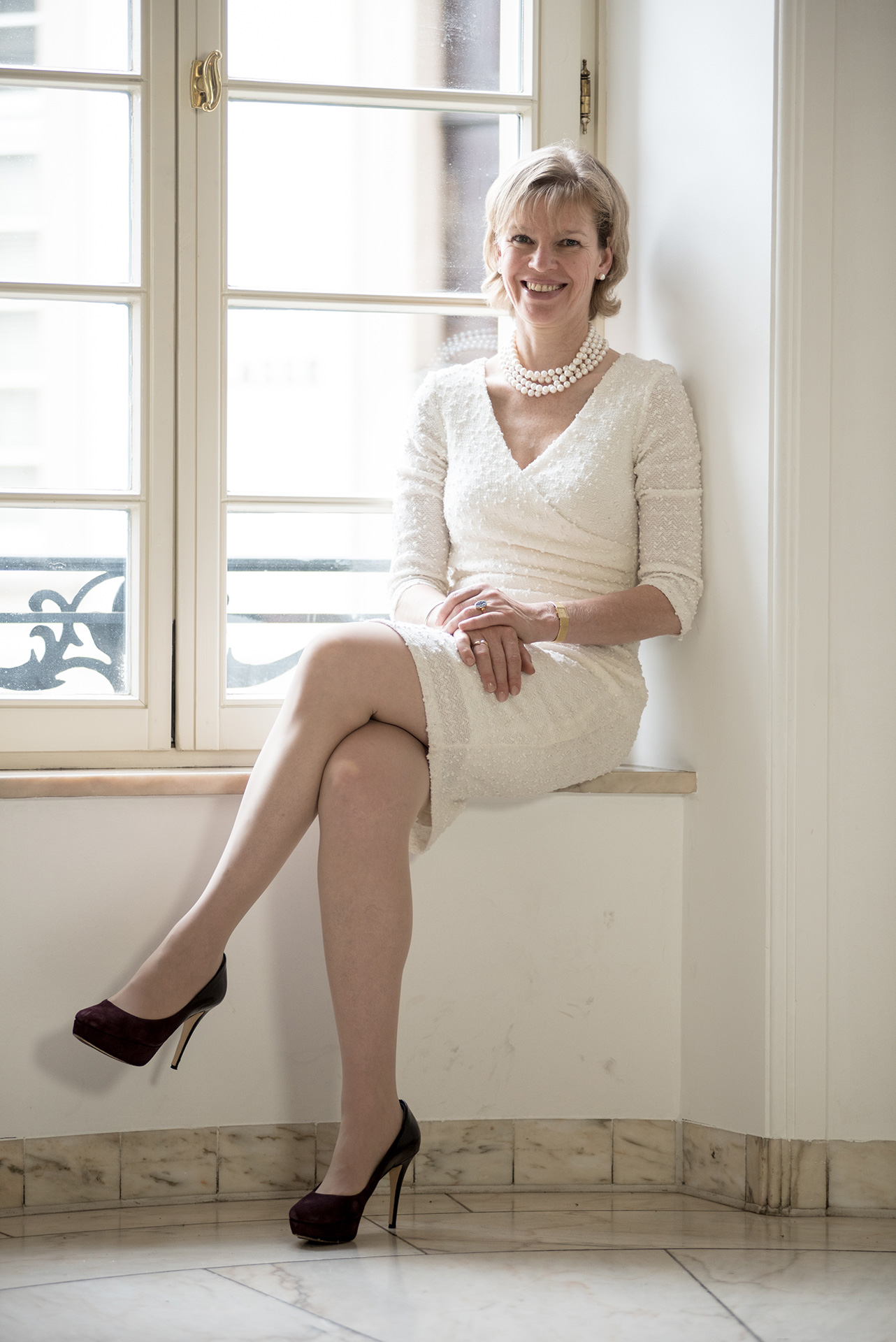 Eleganz für jeden Tag?Gabriele Breuninger zeigt, wie man mit Leichtigkeit geht, spricht und lebt. Eleganz für jeden Tag?Gabriele Breuninger zeigt, wie man mit Leichtigkeit geht, spricht und lebt.
