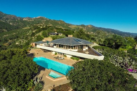 www.LuxuryEstate.com