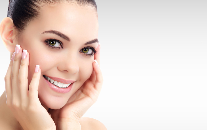 Professionelles Make-up und besondere Pflege für Körper und Seele. Professionelles Make-up und besondere Pflege für Körper und Seele.
