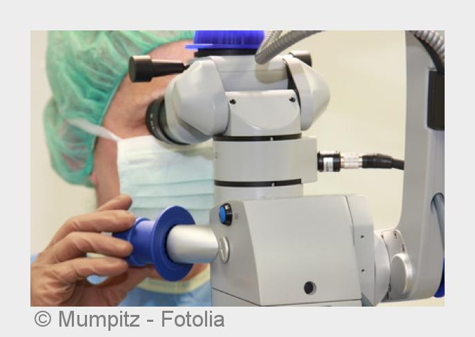 Der Graue Star ist nur durch eine Augenoperation zu beheben. (Bildquelle:©Mumpitz - Fotolia)
