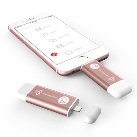 Passt nicht nur farblich ideal zum neuen iPhone 6s: der Premium-Speicherstick iKlips