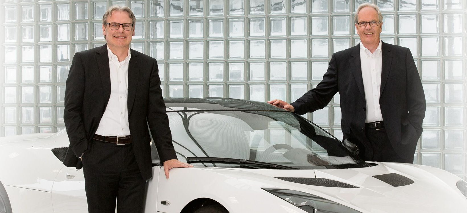 Marco Muscheika u. Joachim Tünnesen vom Autohaus Brüne Marco Muscheika u. Joachim Tünnesen vom Autohaus Brüne
