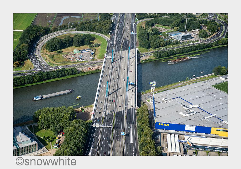 Die Galecopper-Brücke zählt zu den meistbefahrenen Brücken in den Niederlanden (Bildquelle: snowwhit Die Galecopper-Brücke zählt zu den meistbefahrenen Brücken in den Niederlanden (Bildquelle: snowwhit