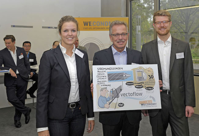 Franz Fehrenbach überreicht Gewinn der WECONOMY 2015 an die Gründer K. Kreitz und F. Wehner Franz Fehrenbach überreicht Gewinn der WECONOMY 2015 an die Gründer K. Kreitz und F. Wehner