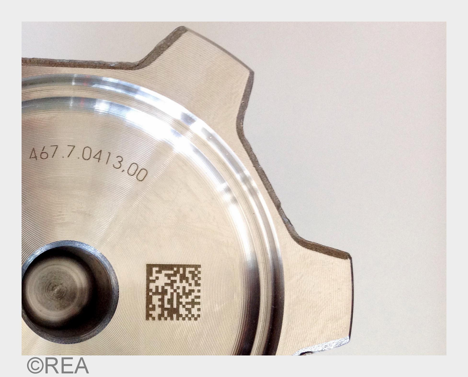Metallkennzeichnung mit dem Faserlaser REA JET FL (Bildquelle: REA) Metallkennzeichnung mit dem Faserlaser REA JET FL (Bildquelle: REA)