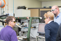 Reges Interesse für die Lasertechnik zeigten die Räte beim Firmenbesuch bei der Firma LILA in Sexau Reges Interesse für die Lasertechnik zeigten die Räte beim Firmenbesuch bei der Firma LILA in Sexau