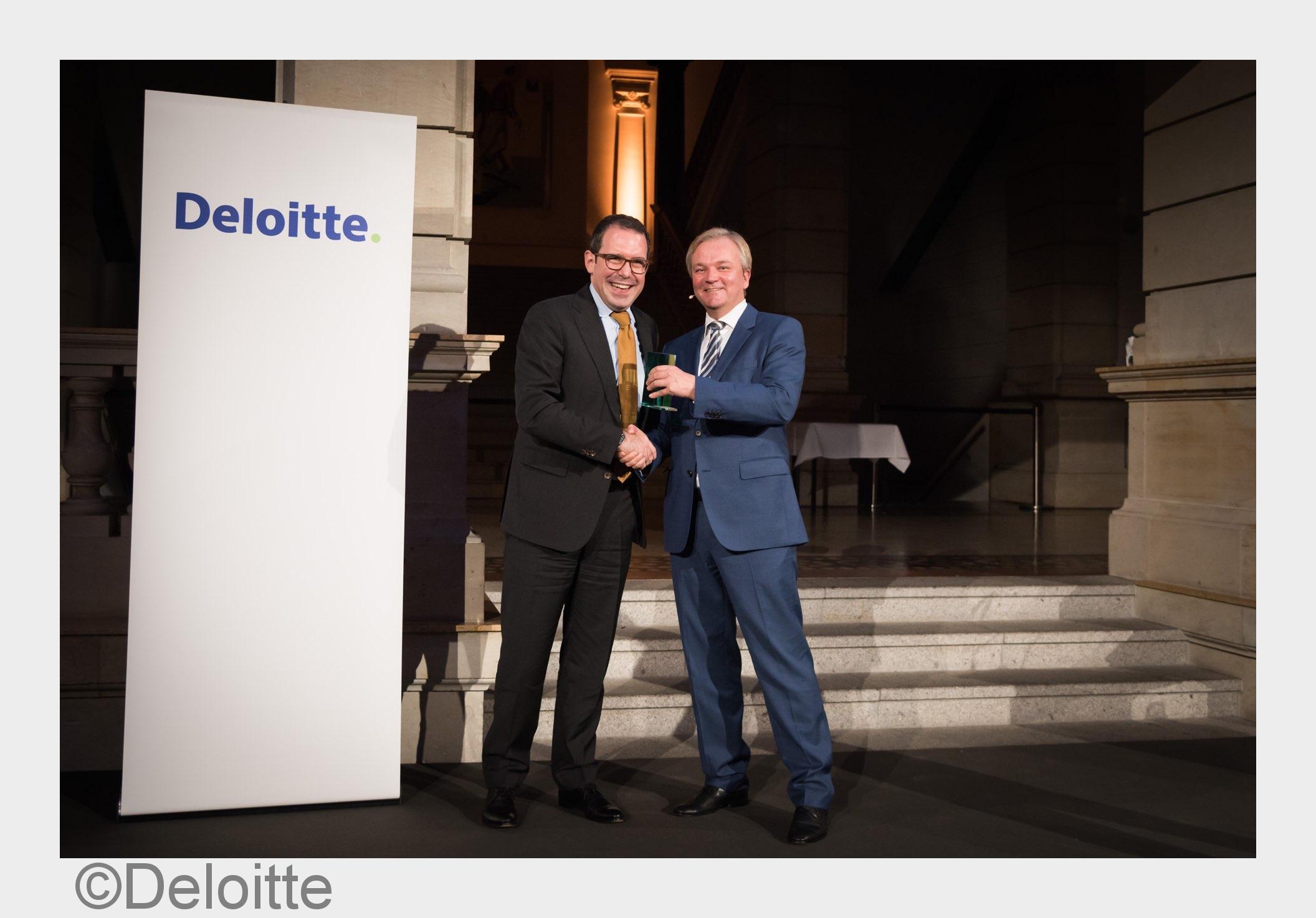 DataVard: Platz 3 des Technology Fast 50 Award, G. Stöckler, DataVard GmbH, Dr. A. Gentner, Deloitte
