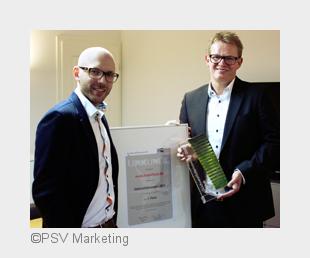 v.l.: Stefan Schwenzfeier und Frank Hüttemann von PSV Marketing freuten sichüber die Auszeichnung. (