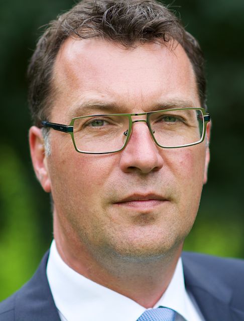 Prinzing: E-Autos verschenken ist für den Staat günstiger. Prinzing: E-Autos verschenken ist für den Staat günstiger.