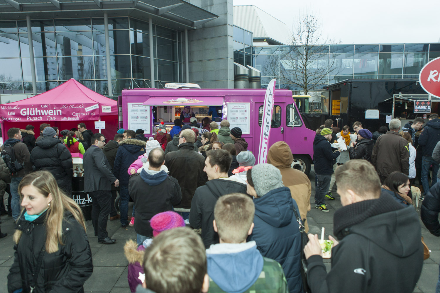 Donutfactory - Europas 1. Donut-Truck Donutfactory - Europas 1. Donut-Truck