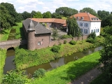 www.LuxuryEstate.com www.LuxuryEstate.com