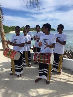 Traditionelle Trommelklänge begrüßen die ersten Gäste Traditionelle Trommelklänge begrüßen die ersten Gäste