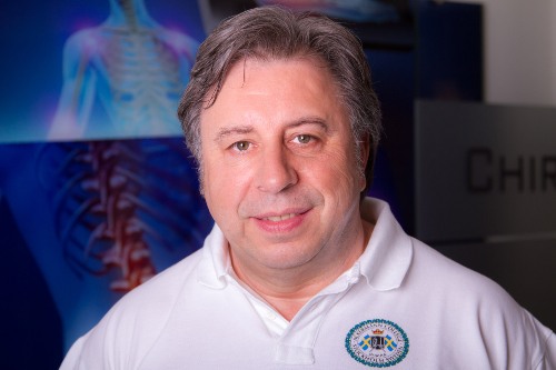 Der Münchner Sportheil-Chiropraktiker Rainer Thiele Der Münchner Sportheil-Chiropraktiker Rainer Thiele