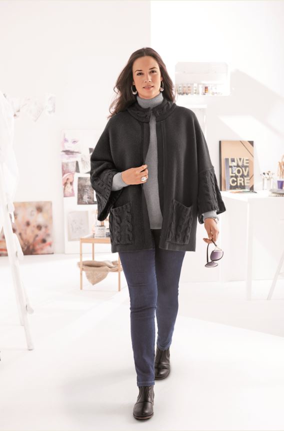 Die Cape-Jacke von Avena viva! eignet sich perfekt für den modischen Lagenlook. Die Cape-Jacke von Avena viva! eignet sich perfekt für den modischen Lagenlook.