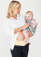 Während der Schwangerschaft stützt und entlastet der „Belly Helper“ Bauch und Rücken Während der Schwangerschaft stützt und entlastet der „Belly Helper“ Bauch und Rücken