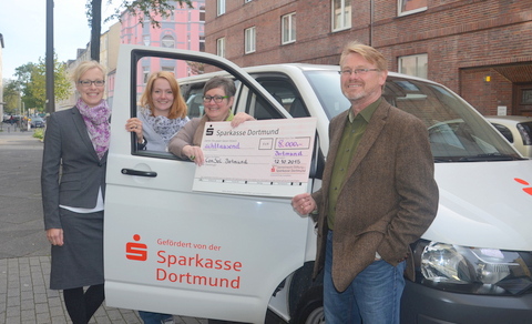 Symbolische Scheckübergabe der Sparkasse Dortmund an ConSol Dortmund gGmbH Symbolische Scheckübergabe der Sparkasse Dortmund an ConSol Dortmund gGmbH