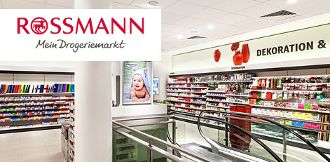 ROSSMANN bietet Markenprodukte sowie Eigenmarken zu günstigen Preisen.©ROSSMANN