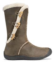 Sportlich-stylisch präsentiert sich der neue Damenstiefel von KEEN. Sportlich-stylisch präsentiert sich der neue Damenstiefel von KEEN.