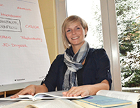 Adrienne Rüger, Kundenbetreuerin der Dotzauer Dental GmbH Adrienne Rüger, Kundenbetreuerin der Dotzauer Dental GmbH
