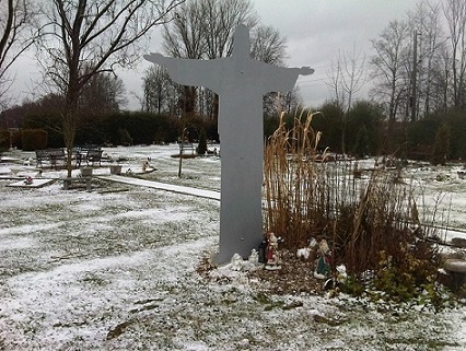 Der Tierfriedhof München im Dezember 2015 Der Tierfriedhof München im Dezember 2015