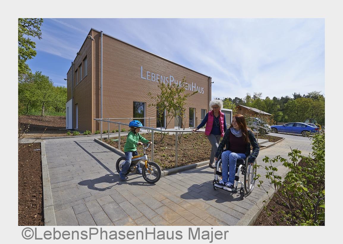 Testfeld für das Leben im Alter oder mit Behinderung: das LebensPhasenHaus  in Tübingen (Bildquelle:
