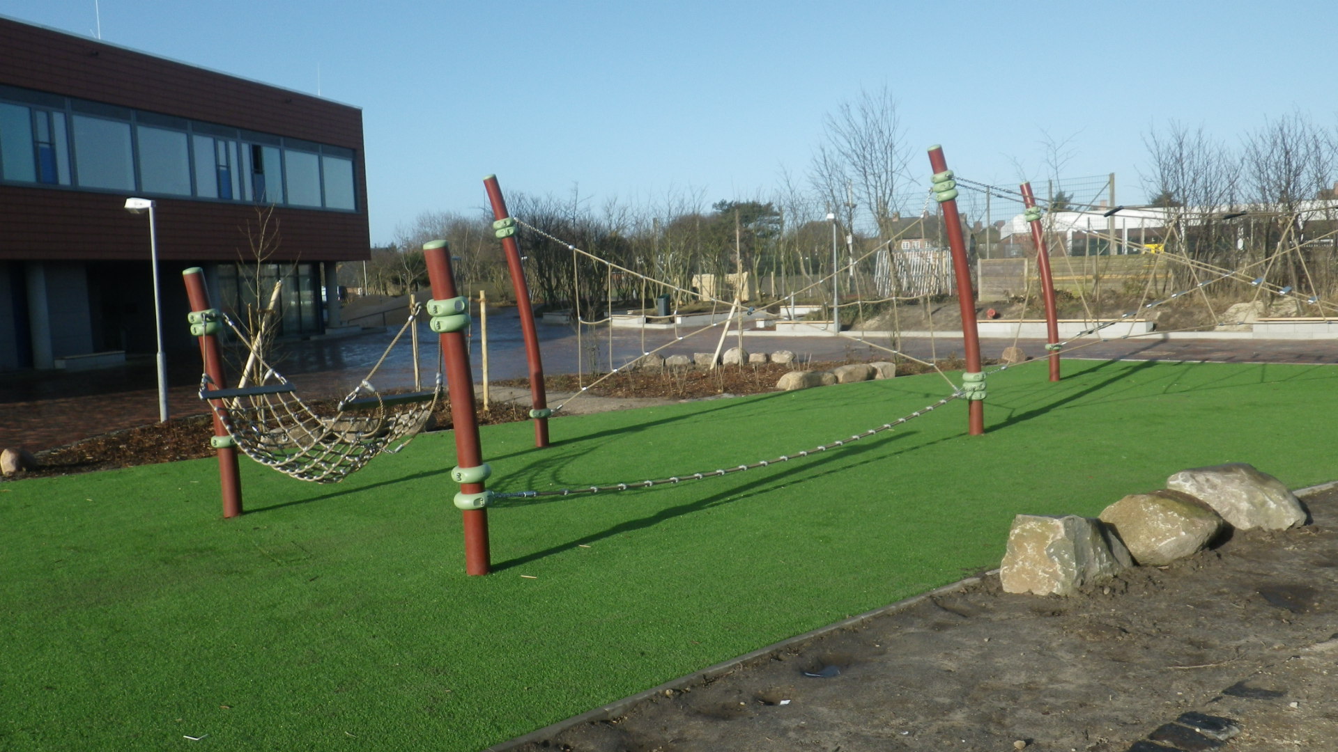 Spielplatz auf Sylt mit Kunstrasen von Trofil