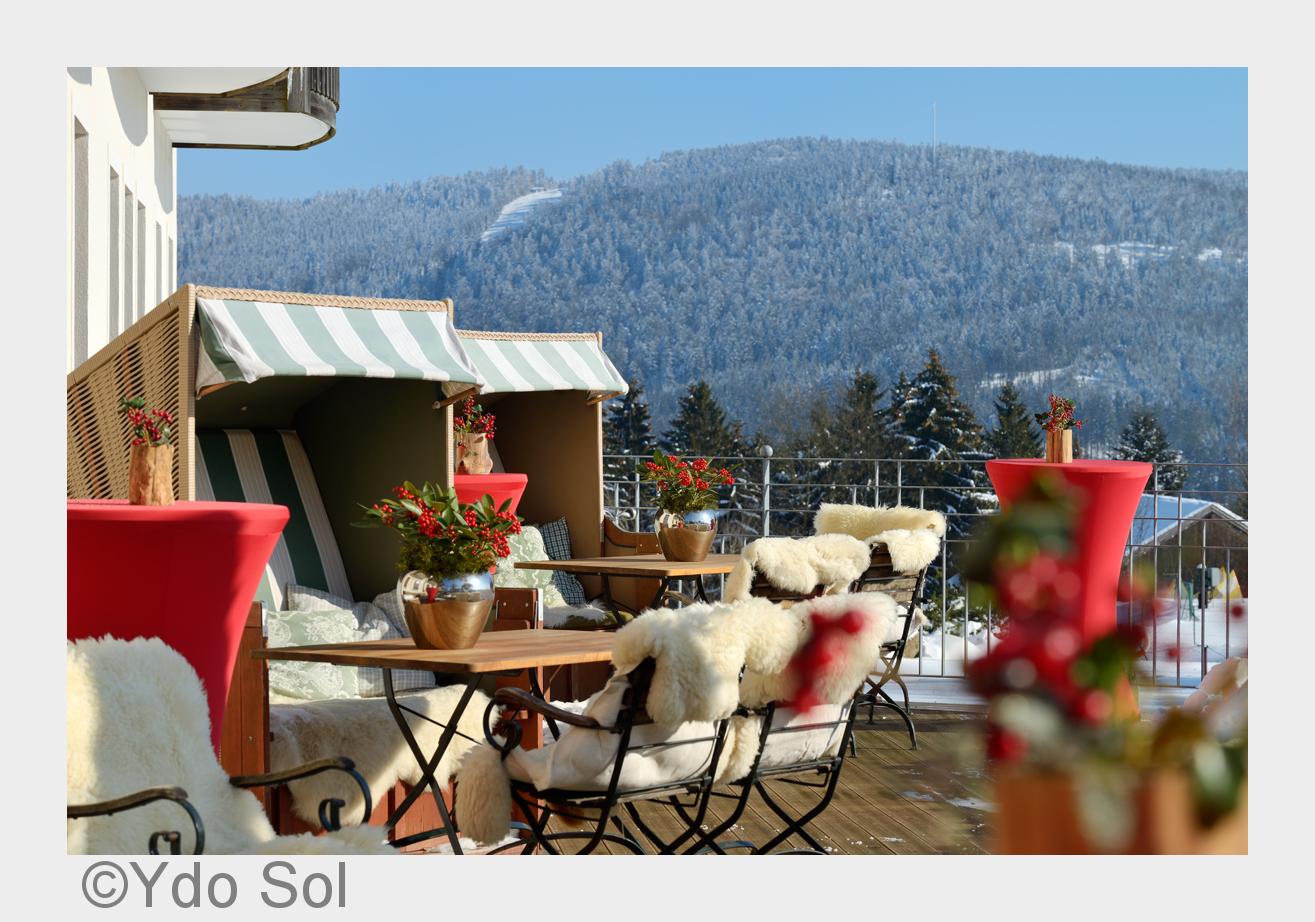 Winterterrasse des Berghotels Maibrunn (Bildquelle:©Ydo Sol) Winterterrasse des Berghotels Maibrunn (Bildquelle:©Ydo Sol)