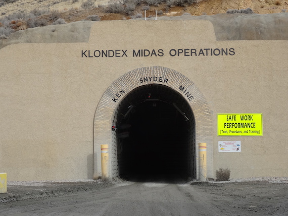 Eingang Minenportal Klondex Mines
