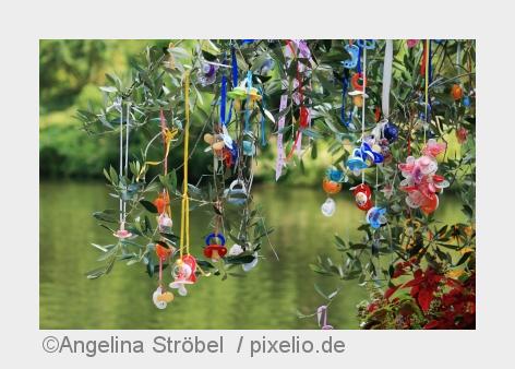 Schnuller (Bildquelle: Angelina Ströbel / pixelio.de) Schnuller (Bildquelle: Angelina Ströbel / pixelio.de)
