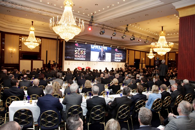 Ausgebuchter SG-Kongress in Berlin mitüber 550 Teilnehmer aus zehn Ländern. Ausgebuchter SG-Kongress in Berlin mitüber 550 Teilnehmer aus zehn Ländern.