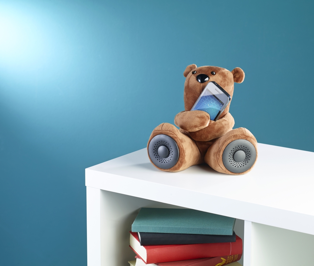 auvisio Lautsprecher-Teddybär mit Bluetooth 4.1 + EDR und Mikrofon, www.pearl.de auvisio Lautsprecher-Teddybär mit Bluetooth 4.1 + EDR und Mikrofon, www.pearl.de